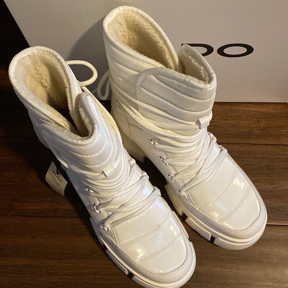 Aldo white boots.Size 9 Women’s .Warm. - Picture 3 of 9